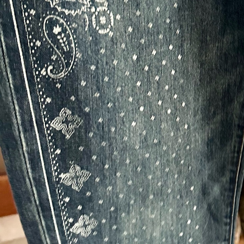 Lucky Brand Jeans - Picture 4 of 6